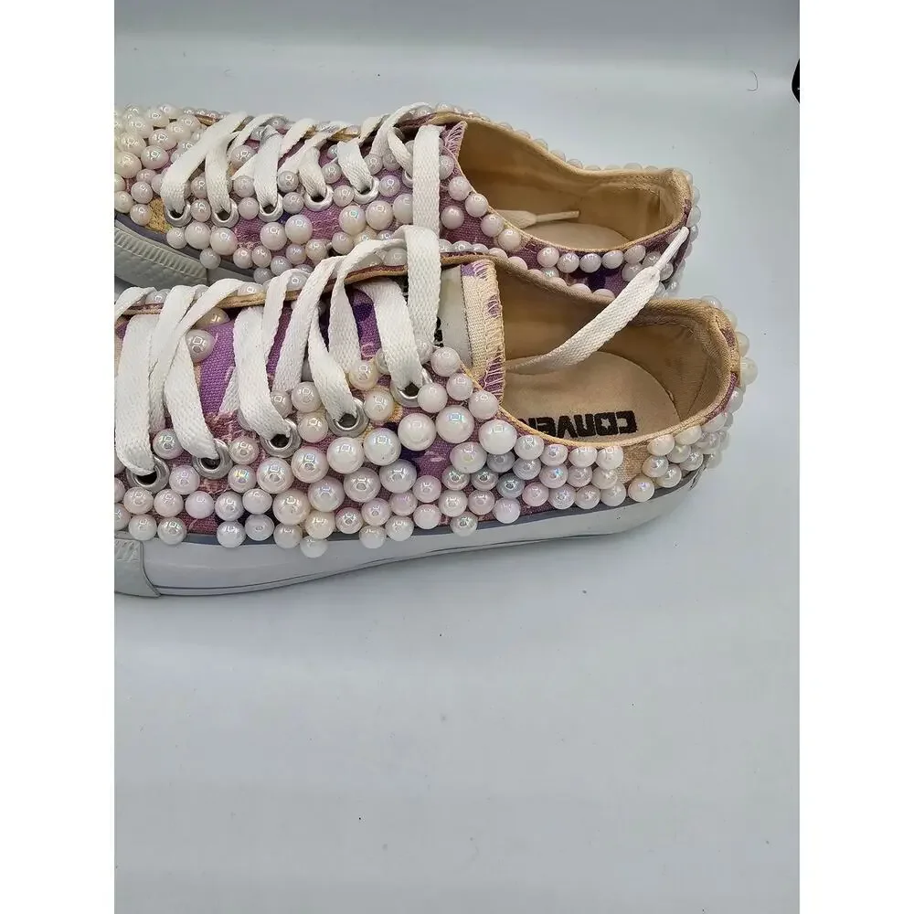 Converse Women's low top converse with faux pearls sneakers shoes size 4.5